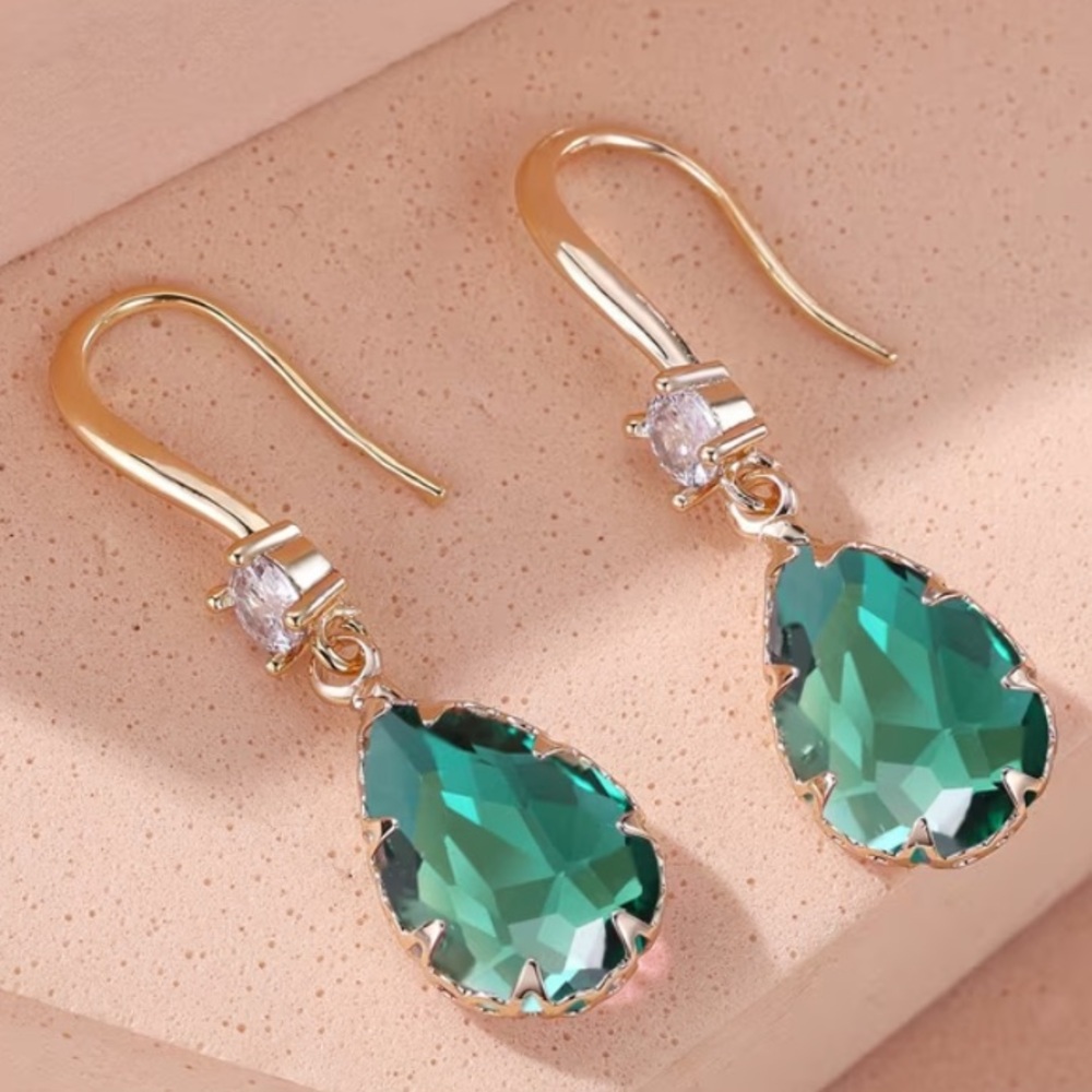 Private Label Gold Teardrop Earrings with Green Crystal